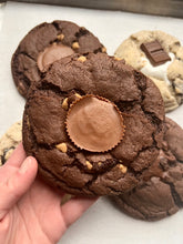 Load image into Gallery viewer, Reese's Brownie (Single)